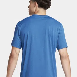 Nike Track Club Printed Dri-FIT Short-Sleeves Running T-shirt image 5