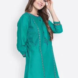 Kvsfab Woman Green Geometric Embroidered Kurti image 3