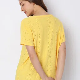 Vero Moda Keyhole Neck Top image 3