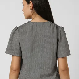 Van Heusen Woman V-Neck Printed Crop Top image 4