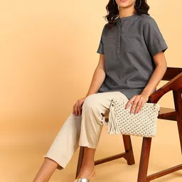 BLOCKS OF INDIA Solid Mandarin Collar Cotton Top image 5