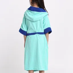 Creeva Solid Hooded Bath Robe image 4