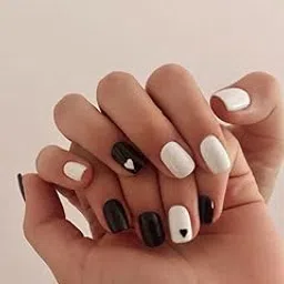 Set Of 14Pc Press-On Glossy Black And White With Cute Hearts Design, Short Square Shaped Nail Extensions With Free Glue Kir image 1