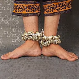 SKSM METALS ® KATHAK GHUNGROO WHITE COTTON STRING (2.5cm, Brass) (50+50 bells)-picture-16