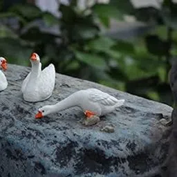 Royal Fountain Decorative Swan Family Figurines, White Resin, 8 cm, Antique Style, Indoor Home Decor Set with Orange Beaks, Animal Theme-image-5