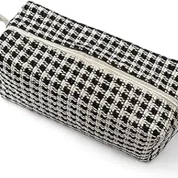 akhirah Wristlet- Black and White-picture-45