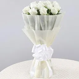 Fnp Elegant Pristine White Roses Bouquet-picture-17