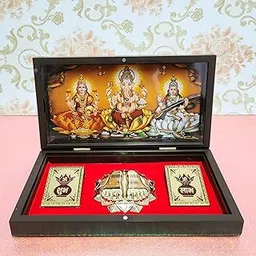 ARNAVIRA Lakshmi Ganpati Saraswati Photo Frame with Charan Paduka Pocket Temple for Diwali Gift,House Warming Gifts Return Gift Puja Box (Lakshmi Ganpati Saraswati)-image-80