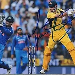 5x7 Inches Original Autographed Photo of Australian Cricketer Marcus Stoinis.-picture-32