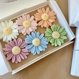 Daisy Flower Floating Candle (Pack of 5) Candles for Diwali Decoration for Home | Soy Wax Scented Candles for Gift Set | Candles for Decoration Water Bowl | Best Diwali Gifts for Family and Friends-picture-42