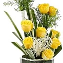 Floralbay Valentine's Day Special Fresh Flowers Bunch of 12 Yellow Roses in a Glass Vase (Bunch of 12)-picture-20