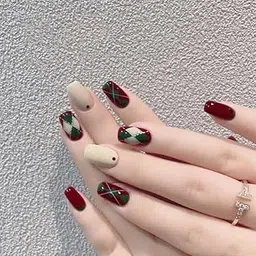 Beauty Tips Christmas Fake nails: classic British plaid featuring cozy tones a chic and festive look for any holiday gathering! Press on fake nails. A193-image-27