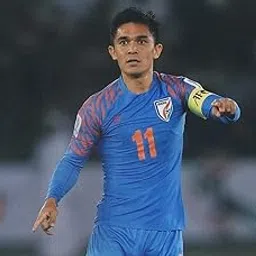 5x7 Inches Original Autographed Photo of Indian Footballer Sunil Chhetri-image-8