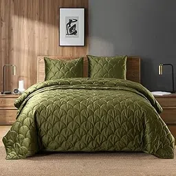 HORIMOTE HOME Velvet Quilt Set King Size, Olive Green Luxury Velvet Comforter Set 3 Pieces Soft Warm Bedding Set Coverlet with 2 Shams, Geometric Pattern Quilted Bedspread for All Season-image-2