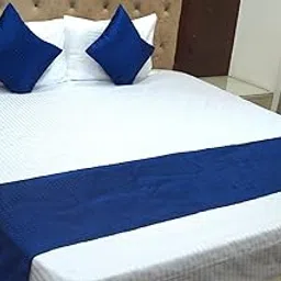 Vissage Embossed Diamond Design Double Bed Runner Set with 2 Cushion Covers, Blue-picture-30