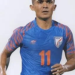 5x7 Inches Original Autographed Photo of Indian Footballer Sunil Chhetri-image-10
