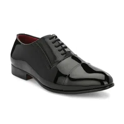 House of Pataudi Men Textured Formal Oxfords image 4