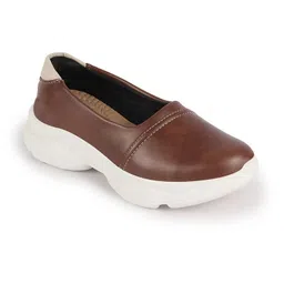 fausto Women Pull-On Shoes image 3