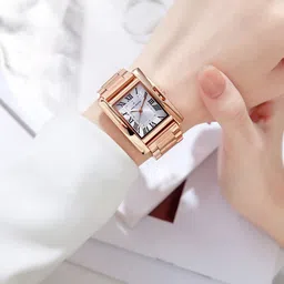 Daniel Hechter Women Dial & Stainless Steel Straps Analogue Watch DHW2004-33-picture-30