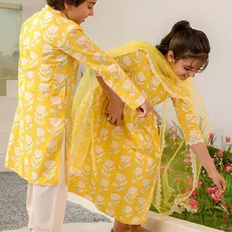 pspeaches Boys Floral Printed Pure Cotton Kurta with Pyjamas image 5