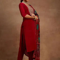 Libas Pink Ethnic Yoke Design Regular Sequinned Kurta & Trousers With Dupatta image 4