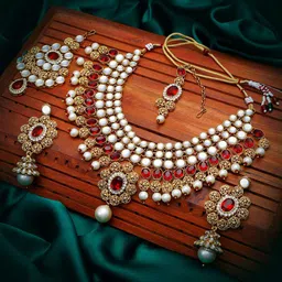 Sukkhi Gold-Plated Stone-Studded & Beaded Jewellery Set-image-23