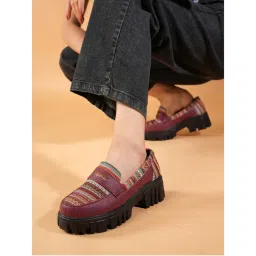 MOZAFIA Women Maroon Loafers-image-4