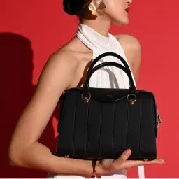 Akiki London Elizabeth Satchel Bag With Detachable Strap - Black (M)-image-7