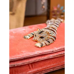 NR BY NIDHI RATHI Peach Velvet Clutch with Tiger Motif Ad Brooch image 2