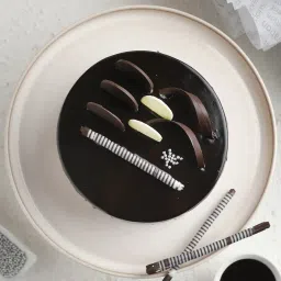 Congratulations Chocolate Cake Half Kg image 5