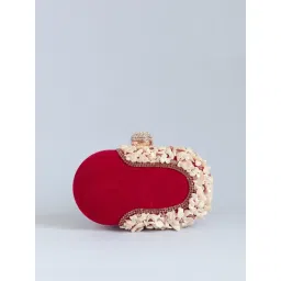 THE TAN CLAN Red Sea Shells Embellished Clutch with Detachable Chain Strap image 4