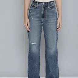 Levis Women Pure Cotton Wedgie Bootcut Low Distress Heavy Fade Jeans-image-17
