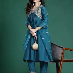 Indo Era Ethnic Motifs Embroidered Kurta with Trousers & Dupatta image 2