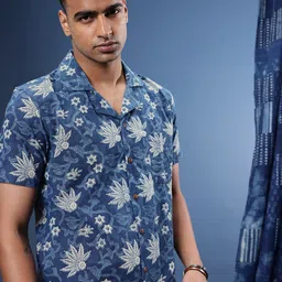 Taavi Men Comfort Indigo Hand Block Printed Floral Pure Cotton Casual Shirt image 3