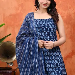 Billion Women Floral Printed Cotton Kurta with Trouser & Dupatta image 3
