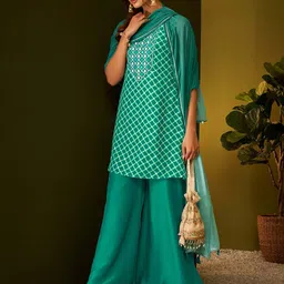 DRESOUL Checked Regular Mirror Work Kurta With Sharara & Dupatta image 3