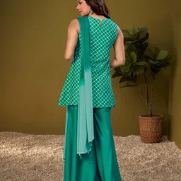 DRESOUL Checked Regular Mirror Work Kurta With Sharara & Dupatta image 5