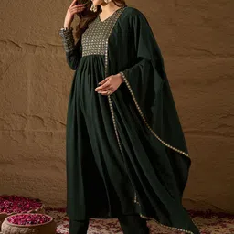 House of Pataudi Yoke Design V-Neck Sequinned Georgette Kurta With Trousers & Dupatta image 4