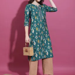 Vishudh Green Geometric Printed Notch Neck Straight Kurta image 3