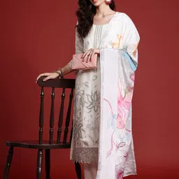 Indo Era Ethnic Motifs Embroidered Thread Work Kurta With Trousers & Dupatta image 4