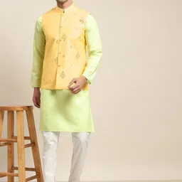 SOJANYA Men Green Mirror Work Pure Cotton Kurta with Churidar & Nehru Jacket image 3