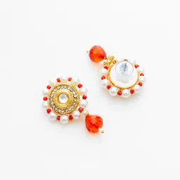 aadita Gold-Plated Kundan Stone-Studded & Pearl Beaded Jewellery Set image 3