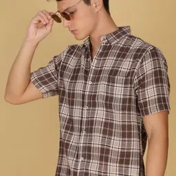 V-Mart Tartan Checked Spread Collar Shirt-picture-38
