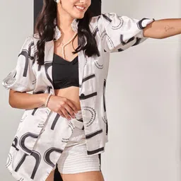 LOVEPRASHA Women Abstract Printed Twisted Shorts image 3