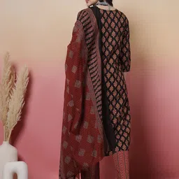 Sangria Hand Floral Printed Notch Neck Pure Cotton Straight Kurta With Trouser & Dupatta image 2