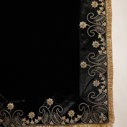 Shae by SASSAFRAS Embroidered Velvet Dupatta with Zari image 2