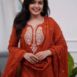 HERE&NOW Women Ethnic Motifs Embroidered Regular Thread Work Kurta with Trousers & With Dupatta image 3