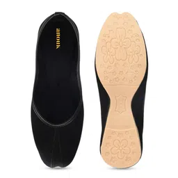 Anouk Women Ethnic Mojaris with Embroidered Flats image 2