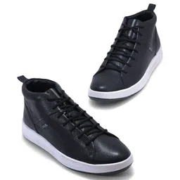 Woodland Men Textured Leather Sneakers image 1