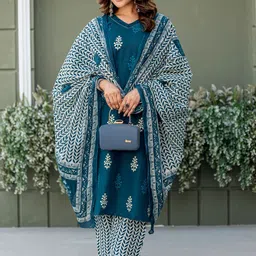 ARADHNA Floral Printed V-Neck Pure Cotton Straight Kurta With Trousers & Dupatta-image-24